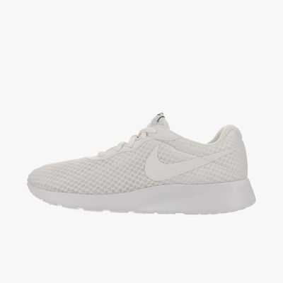 Nike Tanjun