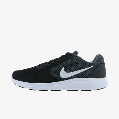 Nike Revolution 3